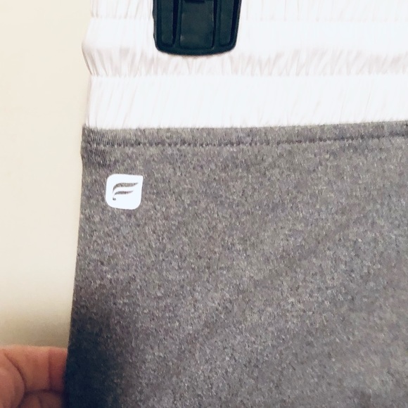 Fabletics Capri Leggings - Picture 2 of 4